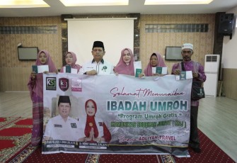 Umroh gratis yang disayembarakan oleh Komunitas Sedekah Jumat (KSJ) di Kabupaten Batubara dilepas langsung sang pejuang duafa, H Ikhwan Lubis SH MH, Rabu (17/1/2024)