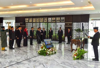 Menteri ESDM Arifin Tasrif saat lantik pejabat eselon II di Jakarta, Selasa (6/2)
