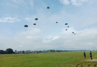 Terjun Tempur Siswa Komando