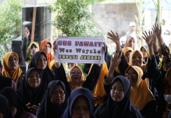 Relawan Komando Cinta