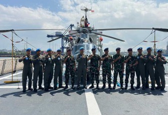 Komandan Wing Udara 1 saat Kunjungi Crew Helikopter Satgas MTF Konga XXVIII-N UNIFIL 