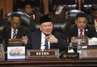 Ketua DPD RI AA LaNyala Mahmud Mattalitti saat memimpin Sidang Paripurna DPD RI ke-9 Masa Sidang IV Tahun Sidang 2023-2024, di Gedung Nusantara V, Komplek Parlemen, Senayan Jakarta, Selasa 5/3/2024.