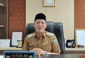Bupati Pasaman Sabar AS kepada awak media di ruang kerjanya, Kamis (12/12/2024).