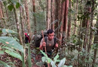 Satgas Yonzipur 5/ABW saat Patroli Menyisir Taman Nasional Betung Kerihun