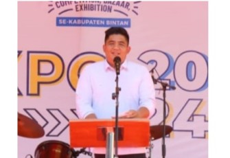  Bupati Bintan Roby Kurniawan mempunyai optimisme besar terhadap para pelajar dan generasi muda yang ada di Bintan. Hal itu disampaikannya saat menutup Smart Expo (Smex) Tunas Bangsa di SMP dan SMA Tunas Bangsa Kawasan Wisata Lagoi, Rabu (17/01)