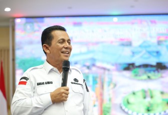 Gubernur Kepri Ansar Ahmad 