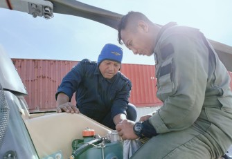 Crew Heli HS-1305 Laksanakan Aircraft Maintenace 