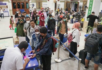 PT KAI telah membuka tiket untuk periode angkutan Lebaran 2024.