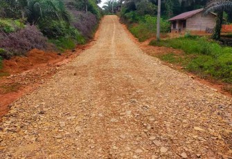 Pengerasan jalan Trans Lapindo, Kecamatan Malin Deman, Kabupaten Mukomuko melalui program TMMD ke-119 selesai dikerjakan.