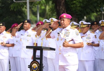 Dankodiklatal Pimpin Upacara Tabur Bunga 