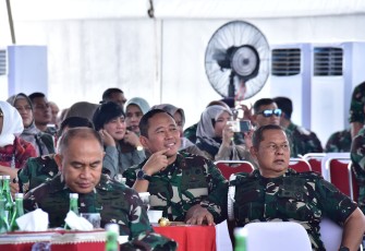 Panglima Kolinlamil Laksda TNI Hudiarto Krisno Utomo, PSC(j), M.A., M.M.S., CHRMP., menghadiri gladi bersih Upacara Gelar Pasukan Operasional dan Kehormatan Militer yang akan digelar pada Minggu (10/8) di Pusdiklatpassus Batujajar, Bandung Barat. Salah satu agenda utama upacara tersebut adalah pelantikan Wakil Panglima TNI