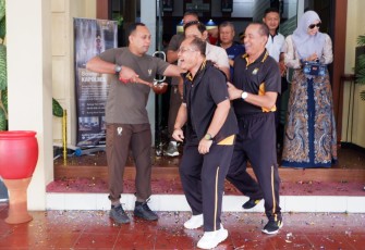 Kejutan Ultah ke Kapolres Pacitan