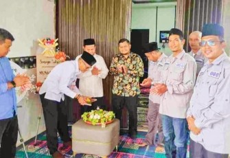 Kadis Kominfo Teguh saat mewakili Wali Kota Tanjungpinang, Lis Darmansyah, untuk meresmikan kantor baru sekaligus peluncuran program Kavlingan Nusantara.