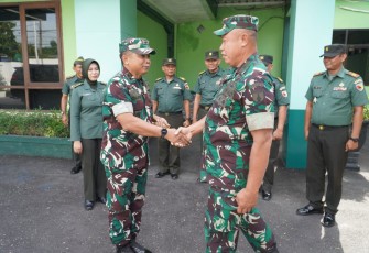 Dandim 0803/Madiun Sambut Kunjungan Kerja Irdam V/Brawijaya
