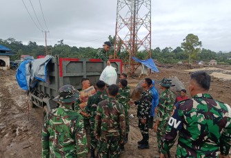 Tim Gabungan Maksimalkan Distribusi Logistik Melalui Jalur Darat ke Daerah Terdampak di Palembayan
