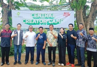 Wakil Gubernur Kepulauan Riau, Nyanyang Haris Pratamura membuka Program Pelatihan Digital Central Creator Camp Batch II untuk pelajar SMA/SMK se-Kota Batam, Sabtu (26/07/2025)