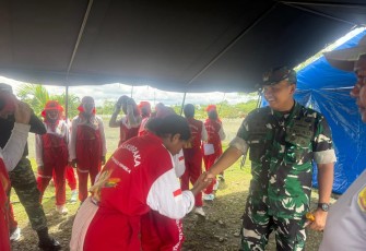 Dandim 1710/Mimika Tinjau Latihan Anggota Paskibraka