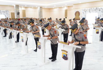 Polda Jateng Gelar Sertijab di Awal Tahun 2025, Rotasi 18 Jabatan Strategis