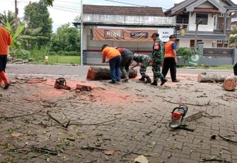 Aksi TNI-Polri dan BPBD Trenggalek