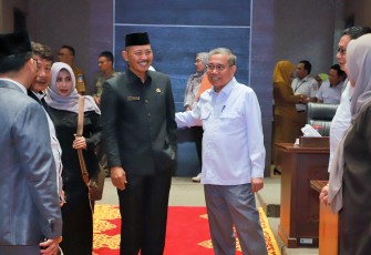 Sekdaprov Kepri Hadiri Paripurna DPRD