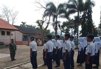 Babinsa Koramil 0801/09 Sudimoro Beri Pelatihan PBB dan Wasbang