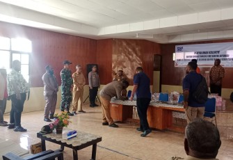 Kodim 1714/PJ Kawal Penyaluran BLT di Kabupaten Puncak Jaya