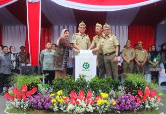  Kementerian Ketenagakerjaan melakukan pencanangan Bulan K3 Nasional Tahun 2025 di Kawasan Industri Terpadu Batang (KITB), Batang, Selasa (14/1/2025)