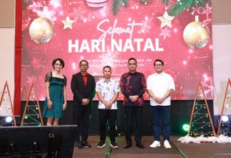 Panglima Komando Operasi Udara II Marsda TNI Deni Hasoloan S. hadiri Perayaan Natal Oikumene Bandara Sultan Hasanuddin T.A. 2024, bertempat di Balla Rate Dalton Hotel, Jalan Perintis Kemerdekaan, Kec. Biringkanaya, Kota Makassar, Sulawesi Selatan, Sabtu (18/1/2025)