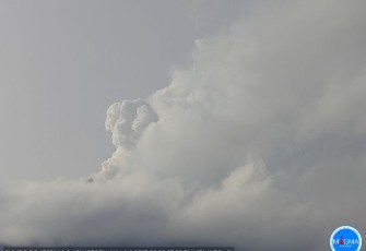 Visual Gunungapi Lewotobi laki-laki pada Sabtu 2 Agustus 2025, pukul 07:28 WITA, dari depan pos PGA Lewotobi laki-laki.  Foto : PVMBG, Badan Geologi, KESDM