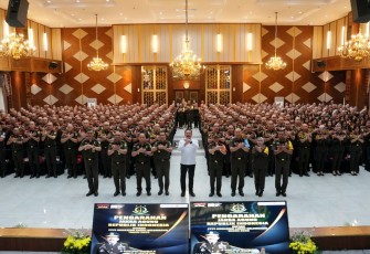 Jaksa Agung Republik Indonesia ST Burhanuddin menyampaikan ceramah pada Pendidikan dan Pelatihan Pembentukan Jaksa (PPPJ) Angkatan LXXXII (82) Gelombang I Tahun 2025 di Badan Pendidikan dan Pelatihan Kejaksaan RI, Jakarta