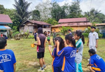 Satgas Yonzipur 5/ABW Bersatu dalam Perlombaan