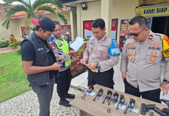 Pengecekan Berkala Senpi Dinas  