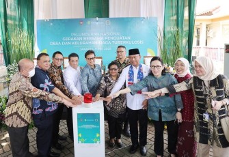 Menkes Budi Gunadi Sadikin meluncurkan Desa Siaga TBC di Jakarta, Jum'at (9/5)