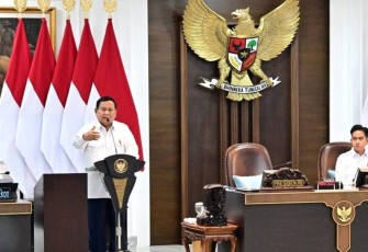 Presiden Prabowo dalam pengantarnya pada Sidang Kabinet Paripurna (SKP) bersama para Menteri Kabinet Merah Putih yang digelar di Ruang Sidang Kabinet, Istana Kepresidenan Jakarta, pada Rabu, 22 Januari 2025.