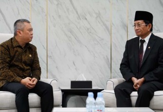 Menag Nasaruddin Umar dan Menhub Dudy Puwagandhy saat bahas wacana Work From Anywhere (WFA) menjelang libur Nyepi dan Idulfitri 2025. Usulan ini bertujuan mengantisipasi lonjakan arus mudik.