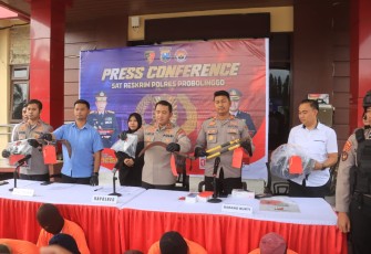 Polres Probolinggo Amankan Pria Gay Asal Madura yang Gelapkan 10 Motor