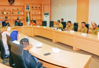 Sekdaprov Kepri dan Ketua Komisi II DPRD Bintan Bahas Pengelolaan Aset dan Optimalisasi Potensi Daerah