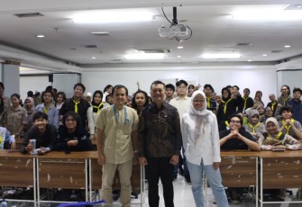 Foto bersama kegiatan kuliah Cipta Karsa bersama  Ismail Fahmi, Ph.D., Founder PT Media Kernels Indonesia (Drone Emprit)