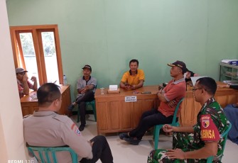 Babinsa Kasreman Sosialisasi Pencegahan Bencana Alam di Desa Kasreman