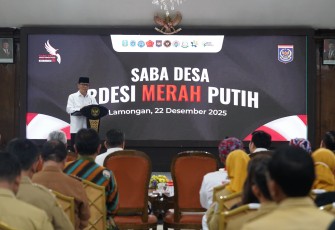 Menteri Desa dan Pembangunan Daerah Tertinggal Mendes PDT Yandri Susanto menghadiri Saba Desa sekaligus pelantikan Asosiasi Pemerintah Desa Seluruh Indonesia (APDESI) Merah Putih Provinsi Jawa Timur di Pendopo Lokatantra Kabupaten Lamongan, Senin (22/12/2025)