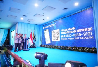 Wakil Kepala Kepolisian Republik Indonesia (Wakapolri), Prof Dr Dedi Prasetyo, S.H, MHum, Msi, MM, meresmikan Louncing Aplikasi Layanan Pengaduan Reserse Bareskrim Mabes Polri, Jumat (12/12/2025)