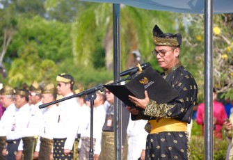 Pj. Wali Kota Andri saat pimpin Upacara Peringatan Hari Jadi ke-241 Tanjungpinang