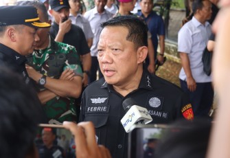 Jaksa Agung Muda Tindak Pidana Khusus (JAM-Pidsus) Febrie Adriansyah selaku Ketua Pelaksana Satgas PKH melakukan kunjungan kerja lapangan ke wilayah Provinsi Bangka Belitung