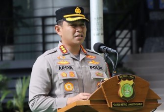 Wakapolres Metro Jakarta Barat, Kombes Pol Teuku Arsya Khadafi.