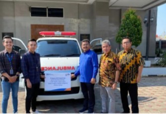 BRI Branch Office Kramat Region 6Jakarta 1 Serahkan Bantuan 1 Unit Mobil Ambulans Kepada Gereja HKBP Letjend Suprapto