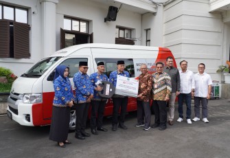Bank Jatim Dukung Aksesibilitas Pelayanan Pajak Hingga Percantik Aloon-Aloon dan Taman Lewat Dua CSR Sekaligus