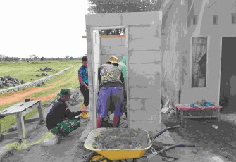 Pembuatan MCK di Lokasi TMMD Kodim Takalar 