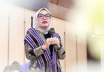 Wamenkop Farida Farichah 