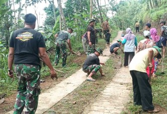 Pembersihan wilayah desa Petungsinarang