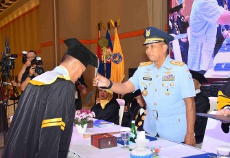 Prosesi wisuda Unnur Bandung, Rabu (19/11)